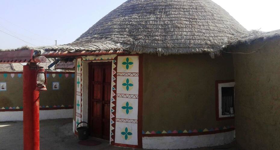 Gulabi Pathan Homestay, Bhuj 2